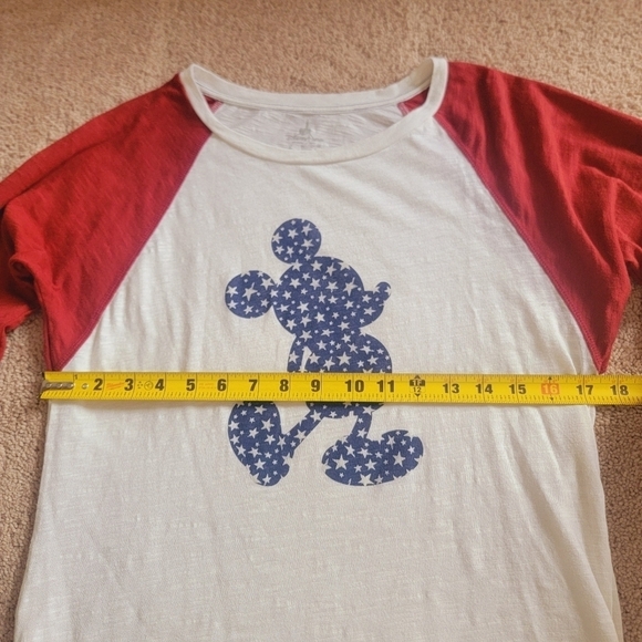 2/$20 Disney Parks Baseball Tee M - Picture 5 of 8